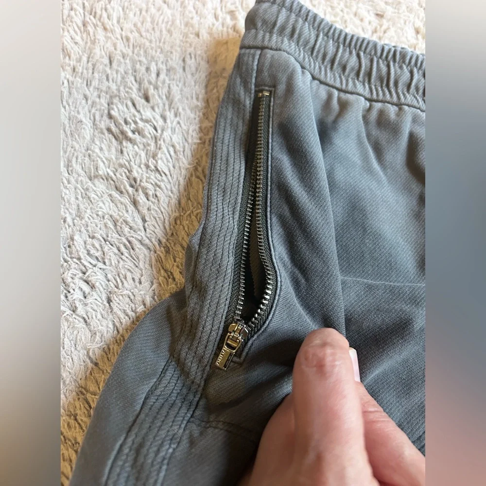 Athleta Gray Drawstring Active Shorts - Picture 2 of 9